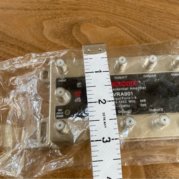 NIP VoIP 8 output residential amplifier - Picture 2 of 11